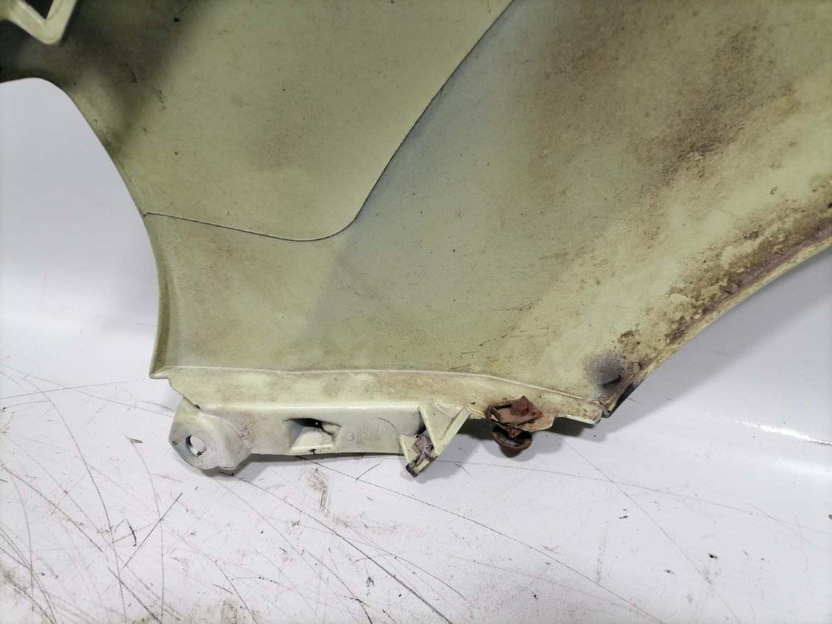 Renault Twingo 2 original Kotfl&uuml;gel vorn rechts OVF91 Gr&uuml;n BJ09